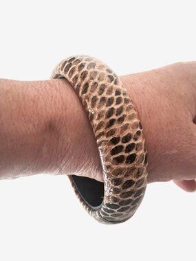 Vintage Style Faux Snakeskin Domed Bangle Bracelet - Brown & Black